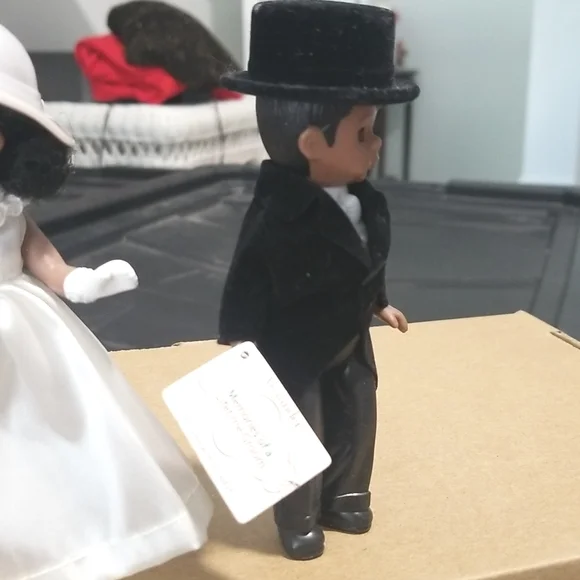 Madam Alexander bundle Three Wedding dolls - Picture 4 of 8